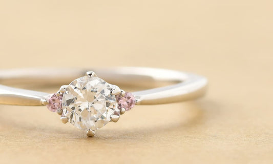 「プロポーズリング」と「エンゲージリング」の違い